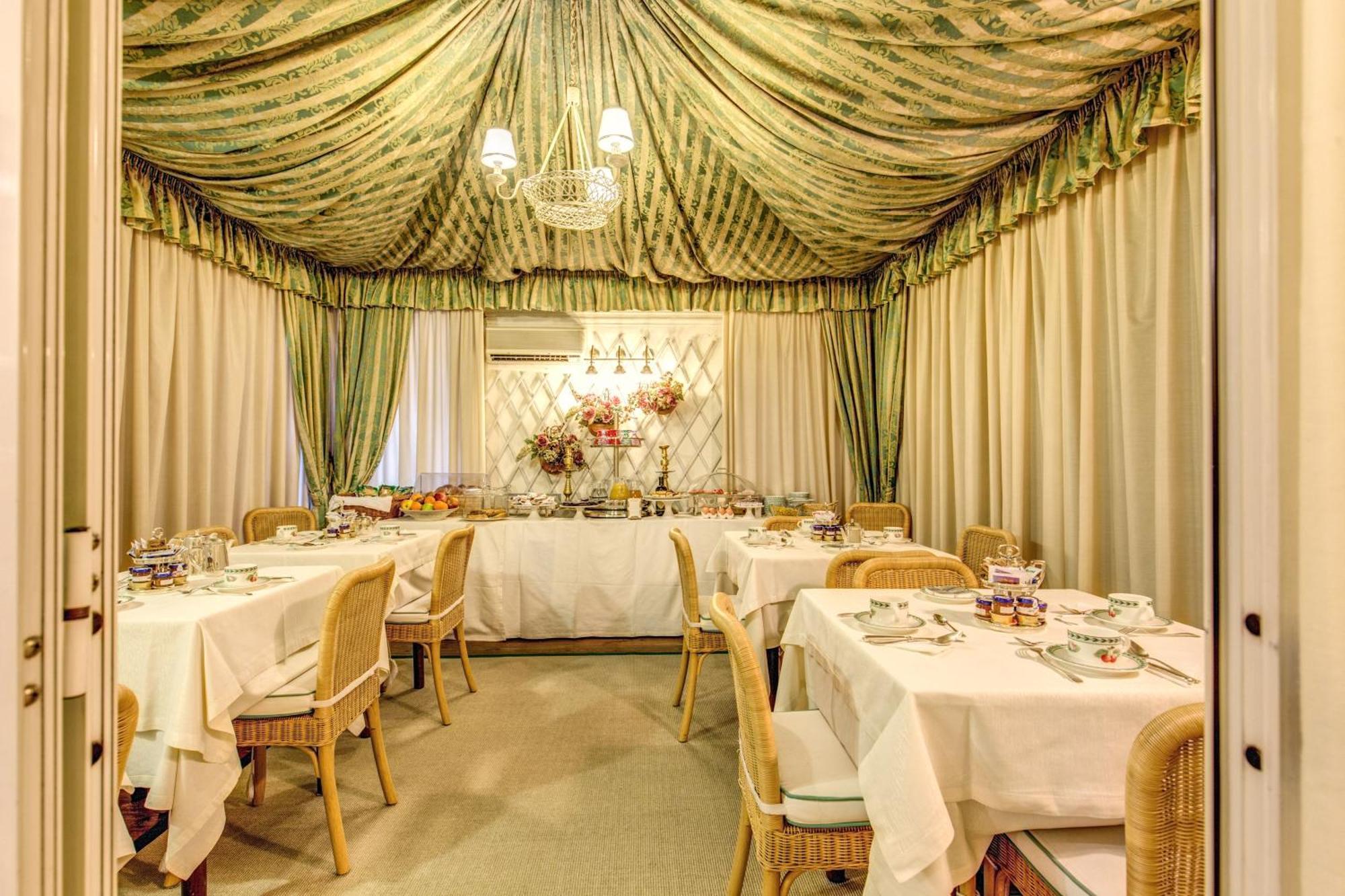 Hotel Cortina Rome Exterior photo