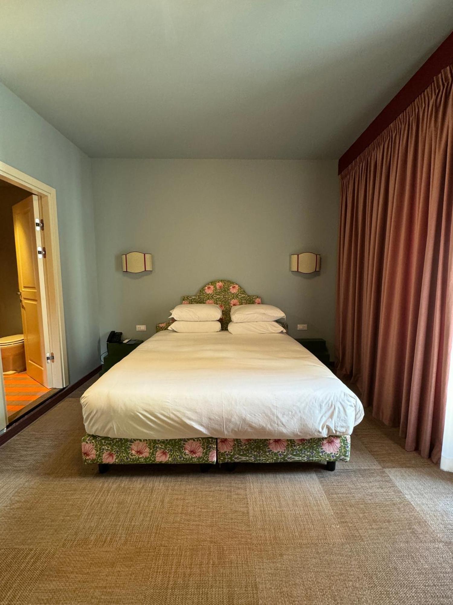 Hotel Cortina Rome Exterior photo