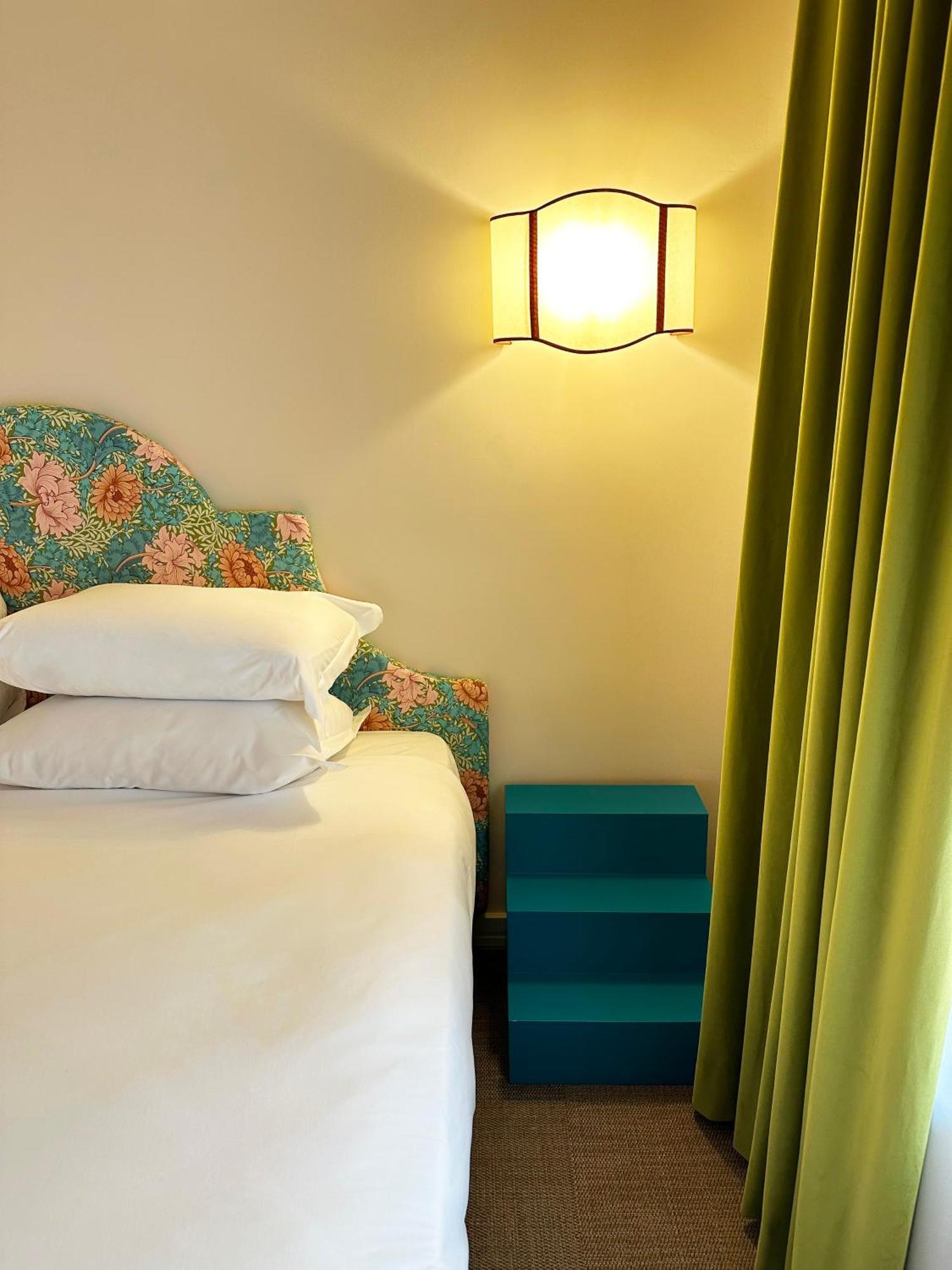 Hotel Cortina Rome Exterior photo
