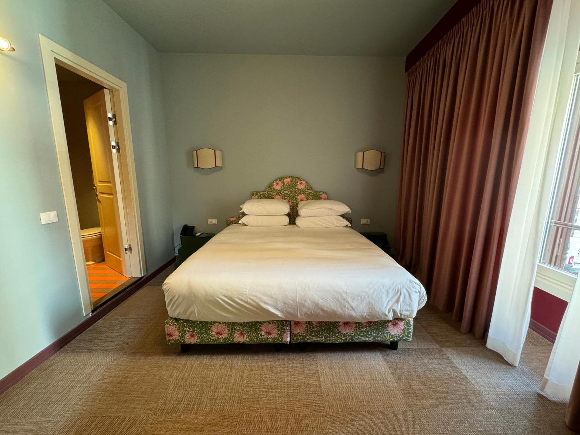 Hotel Cortina Rome Exterior photo
