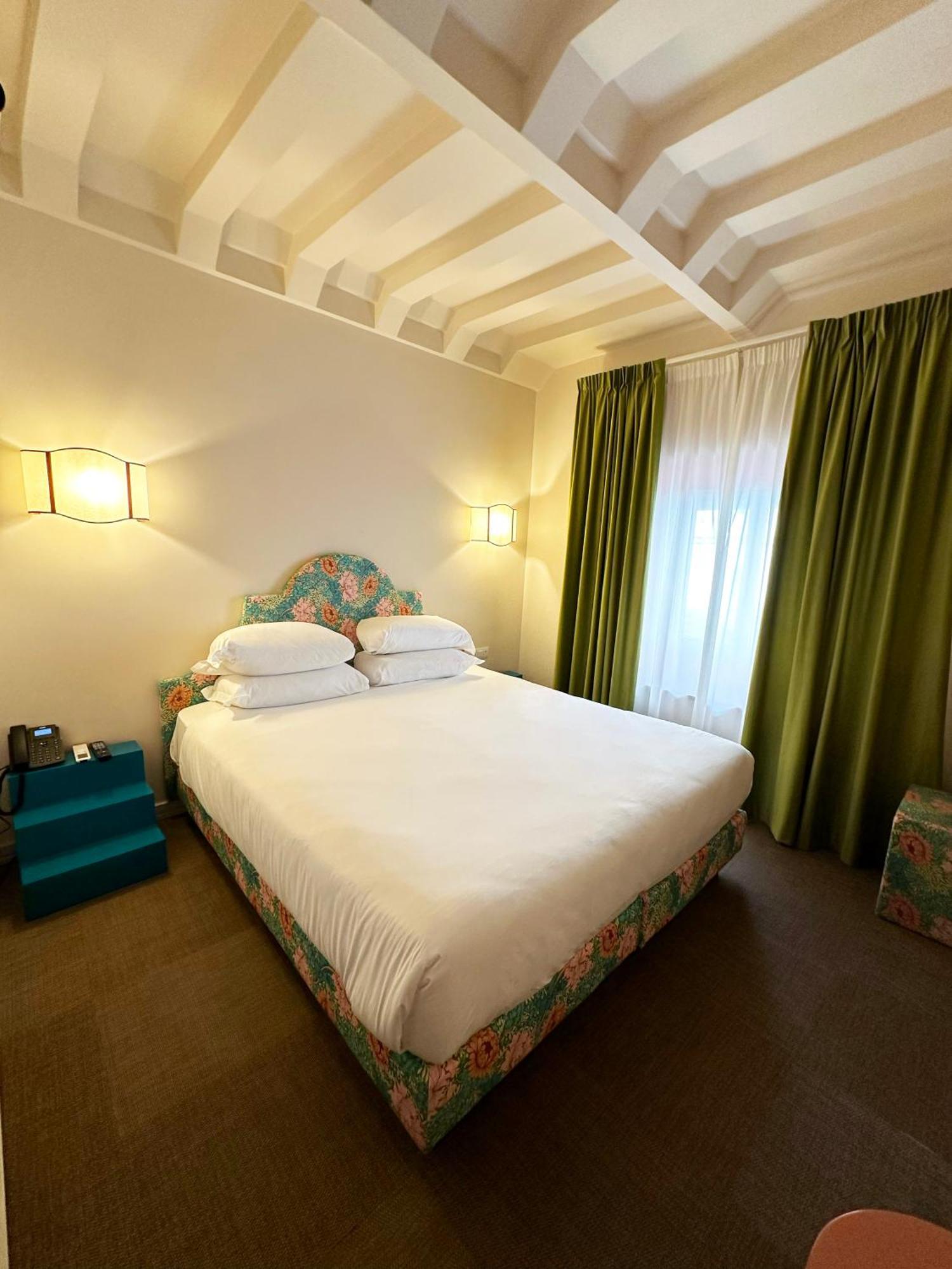 Hotel Cortina Rome Exterior photo