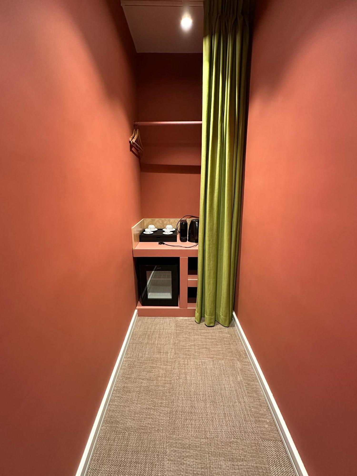 Hotel Cortina Rome Exterior photo